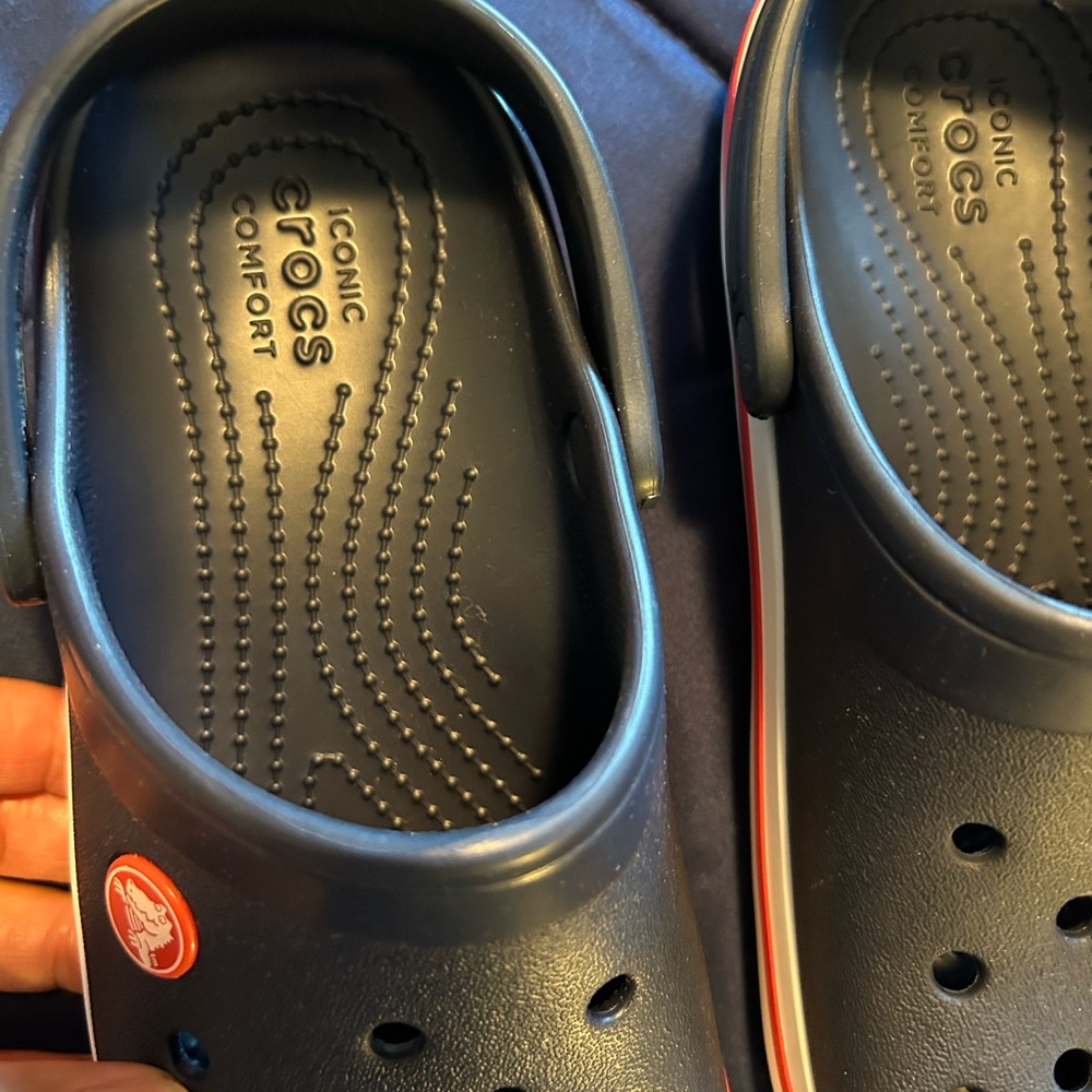 CROCS • Blue & White Crocs Kid Shoe • 13 • - Picture 6 of 7